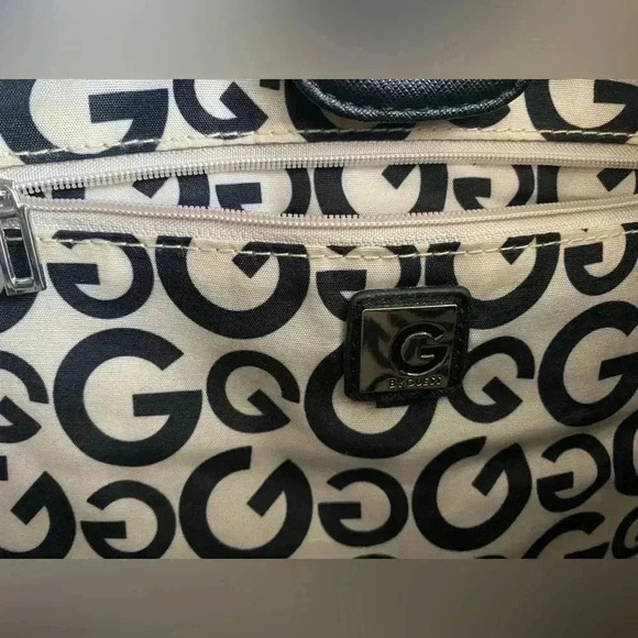 G by Guess Tote Black with Tan Detail Pebbled Leather Travel Bag Shoulder Bag - Picture 7 of 16